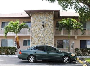 203 SE 15th Pl APT 214, Cape Coral, FL 33990