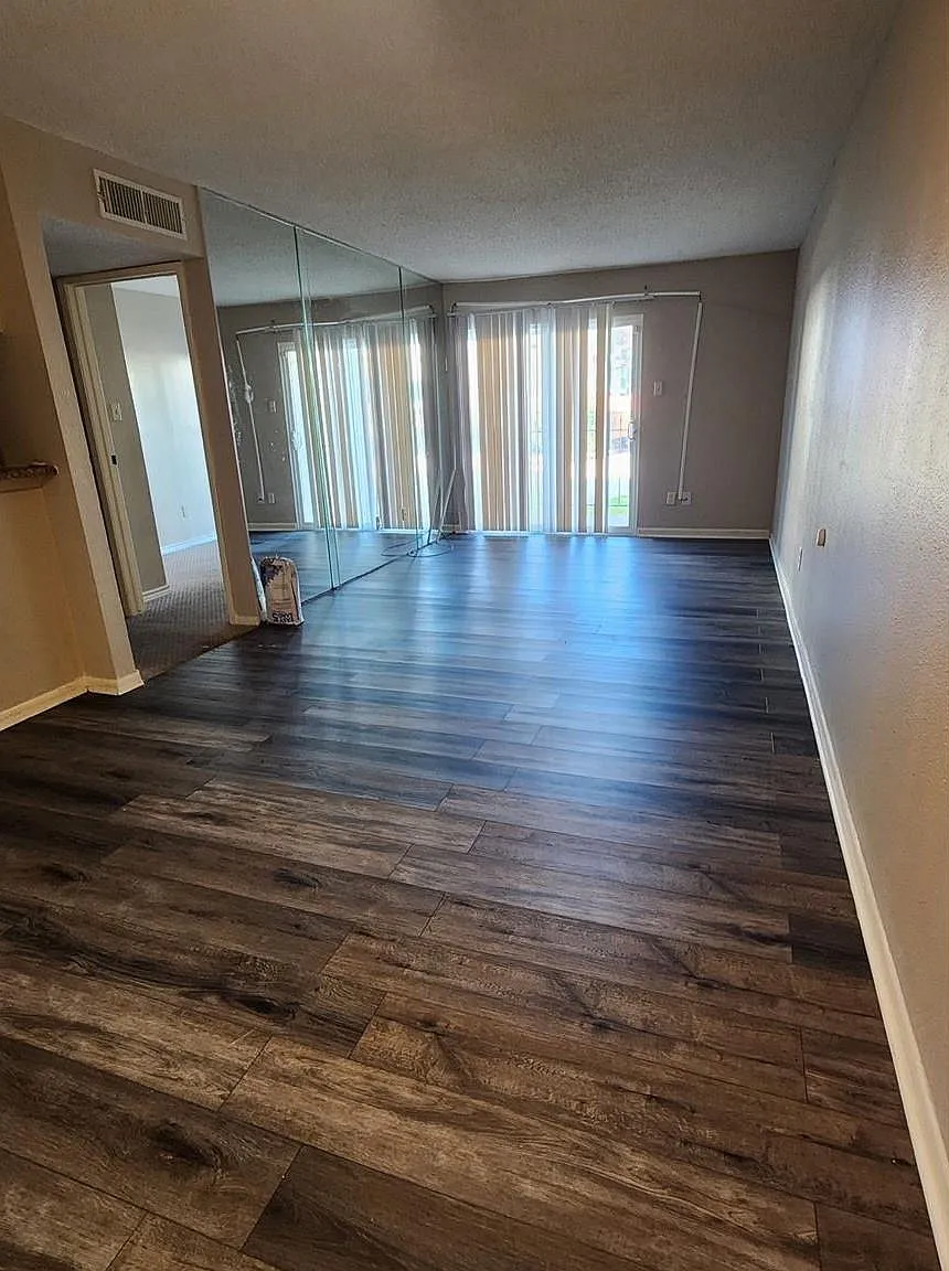 2 bed, 1.0 bath, 780 sqft, $1,025 — Photo 2