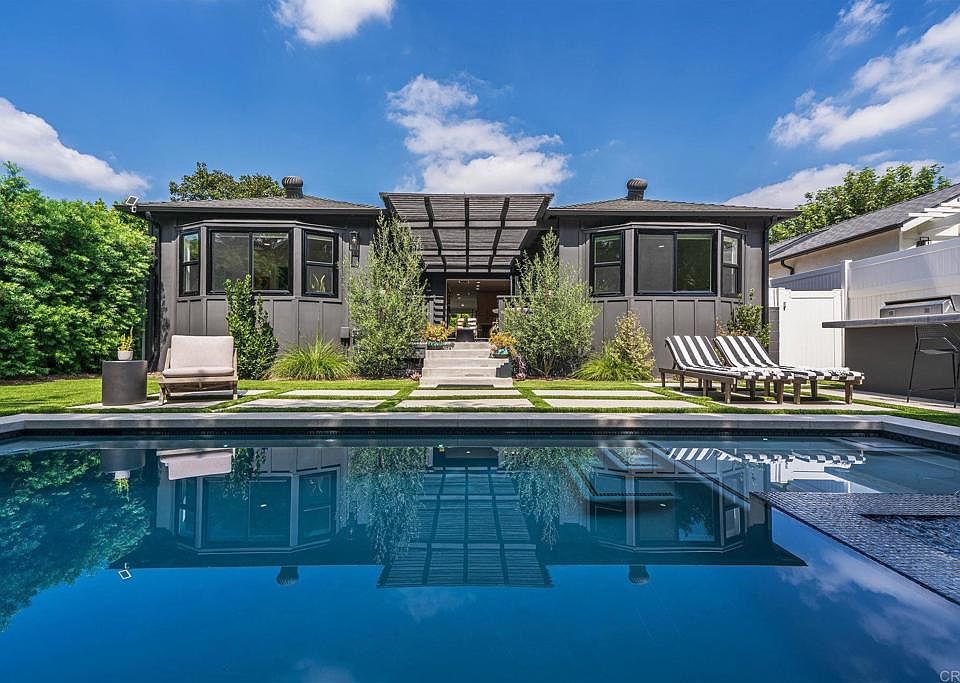 1st image of 12324 La Maida St