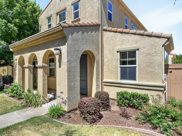 1611 Bonanza Ln, Folsom, CA 95630