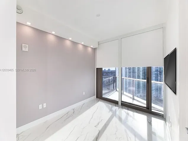 15701 Collins 1403 Sunny — Photo 12