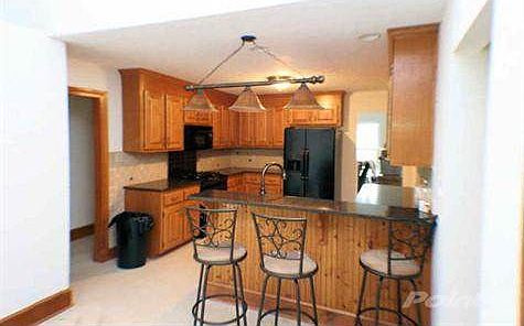 Plenty of Cabinets