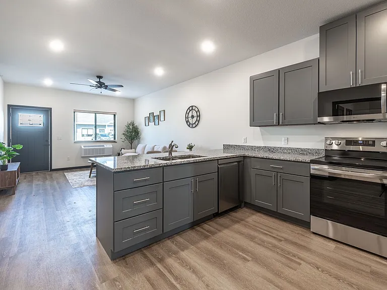 1197 Liberty Dr — Photo 28