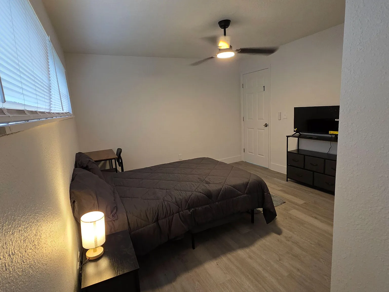 4 bed, 2.0 bath, 1425 sqft, $1,274 — Photo 4