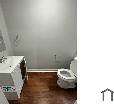 3 bed, $2,100 — Photo 4