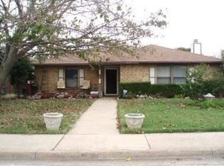 1504 Ridge Ct, Midlothian, TX 76065