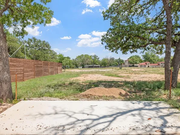 219 Catholic Cemetery Rd, Fredericksburg, TX 78624