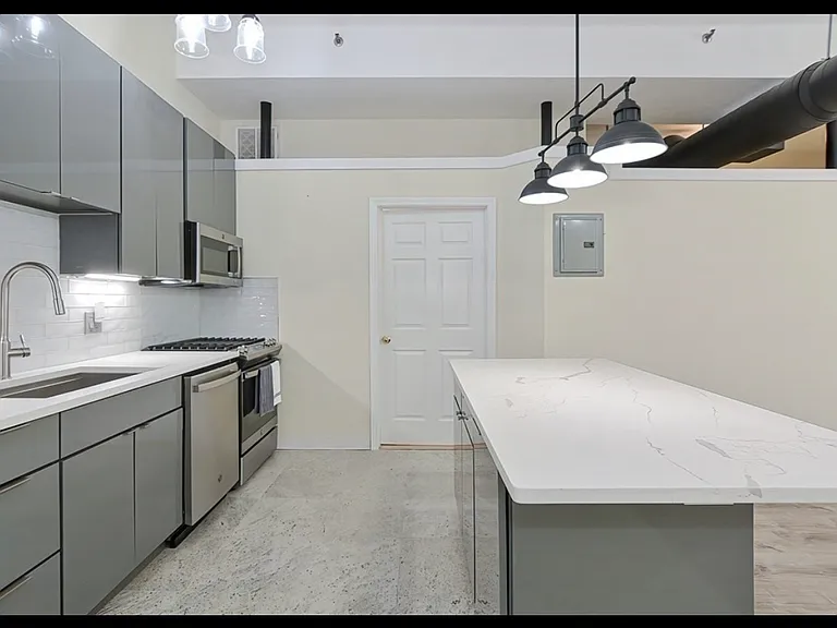 441 Washington Ave #1 — Photo 5