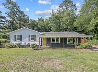 177 Gladiola Dr, Spring Lake, NC 28390
