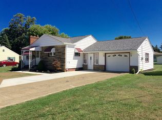 734 Sandusky St, Conneaut, OH 44030