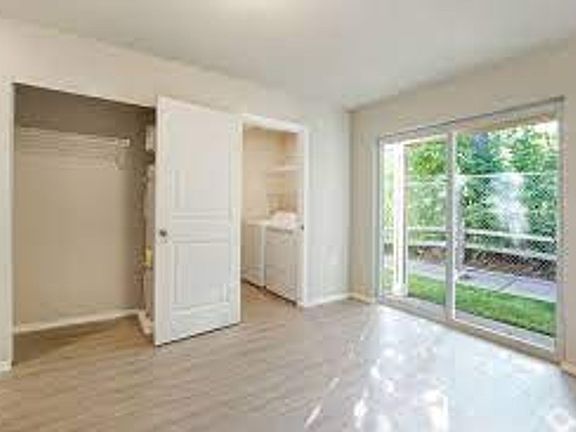 5th image of 17800 79th Avenue Ct E