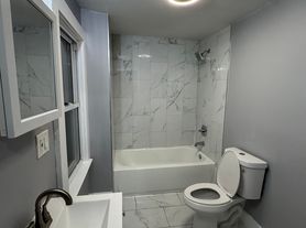 32 Alstrum St, Hamden, CT
