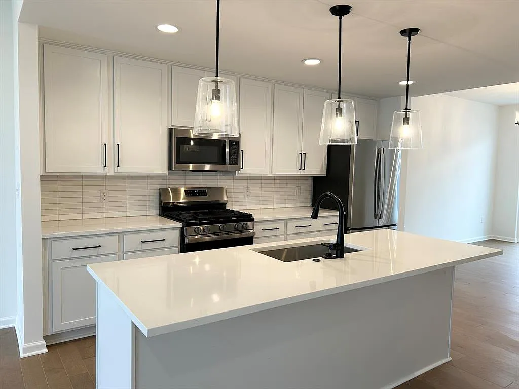 2774 Bristol Ridge Dr — Photo 3