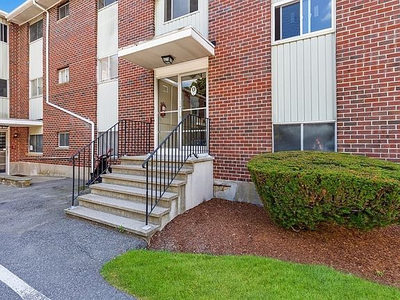 2nd image of 83R Hobart St APT D4