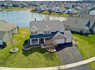 3005 Farmington Dr, Lindenhurst, IL 60046