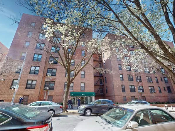 33-26 92 Street #6W, Jackson Heights, NY 11372