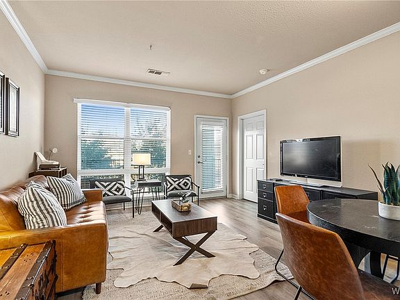 3rd image of 600 13th St E APT 721