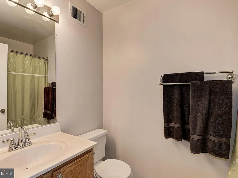 6107 Asher Ct — Photo 8