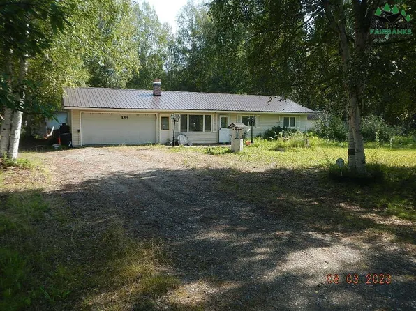 1084 Glenn St, North Pole, AK 99705