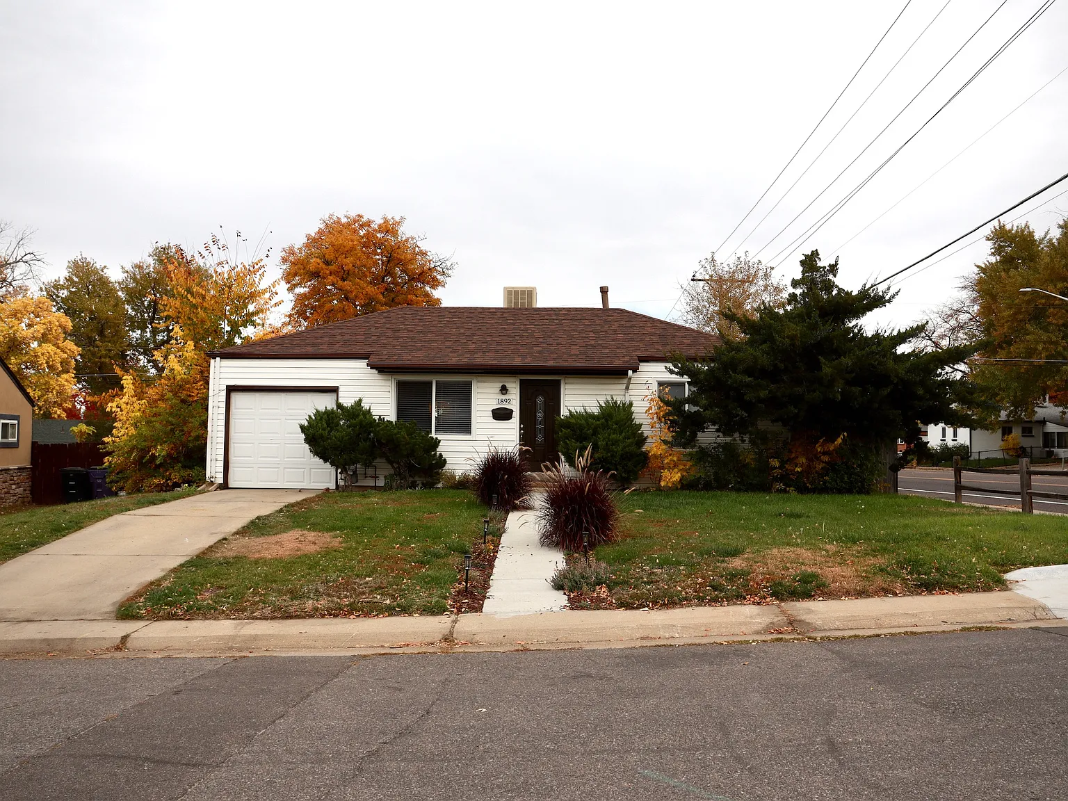 2 bed, 976 sqft, $2,600 — Photo 1