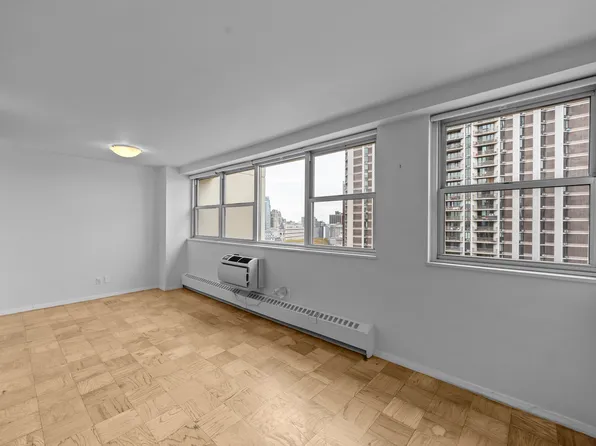 75 Henry Street image 6 of 12