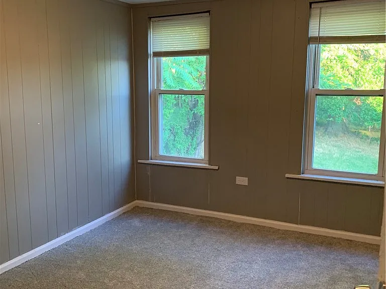 160 Hazelwood Ave — Photo 15