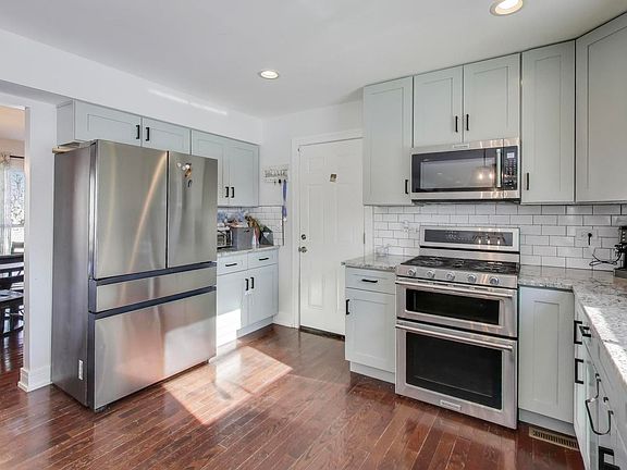 4th image of 1565 Brittany Ln