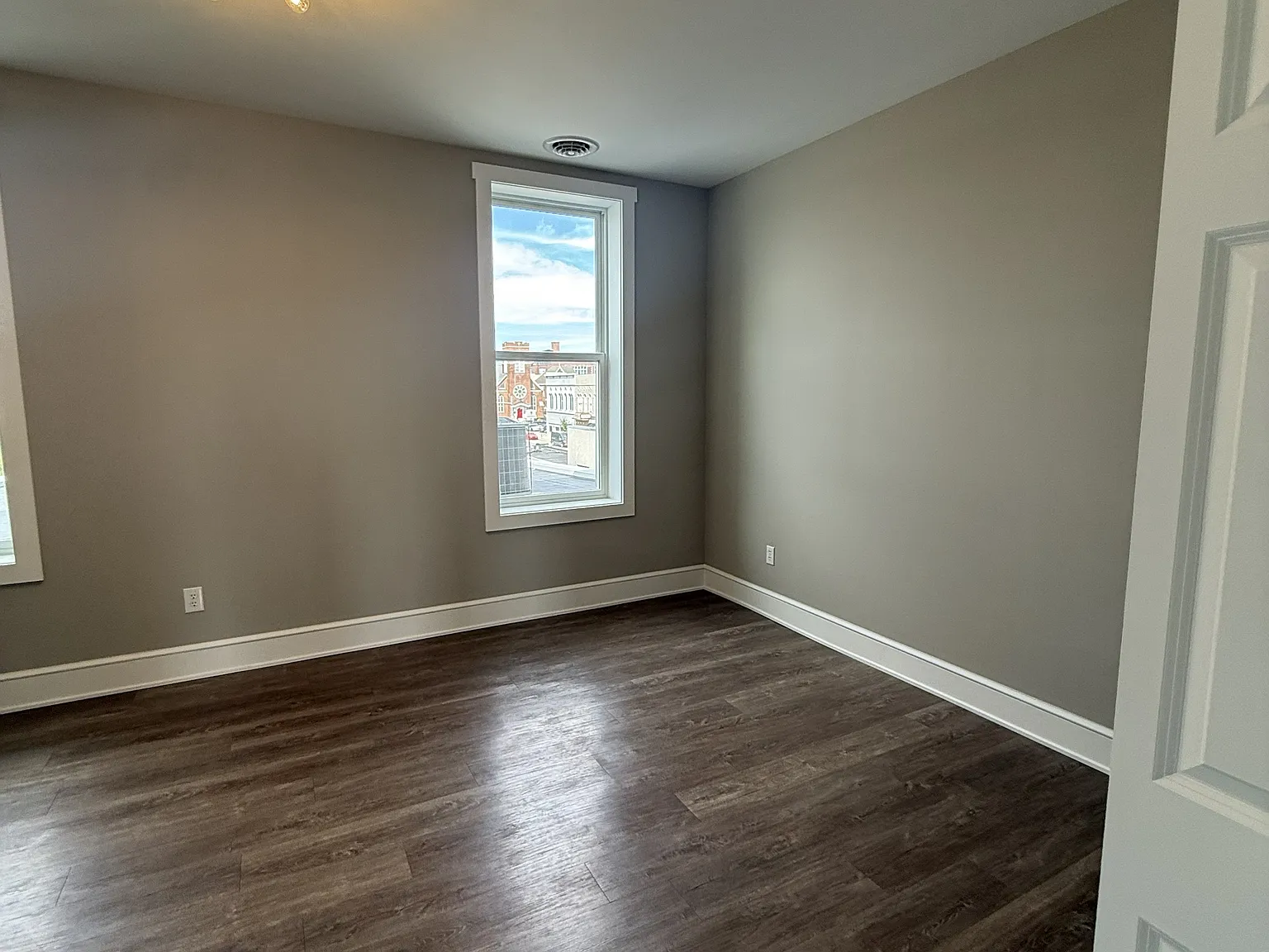 722 East Main Street - 3 — Photo 4