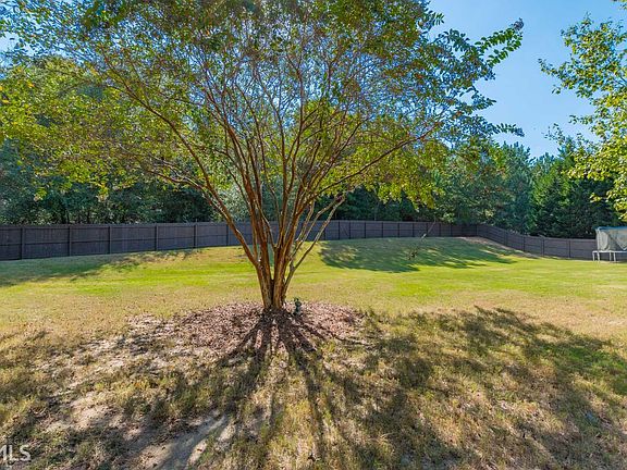 3rd image of 3800 Weeping Willow Ln