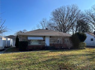 3693 Walter Rd, North Olmsted, OH 44070