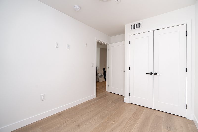 Vancouver Townhouse for rent - 3 Bedrooms — photo 13