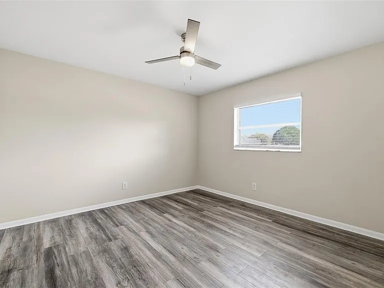 2327 W Knollwood Pl — Photo 27