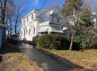 18 Harcourt Ave, Pawtucket, RI 02861