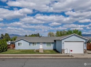 540 Chrisand Ln, Wenatchee, WA 98801