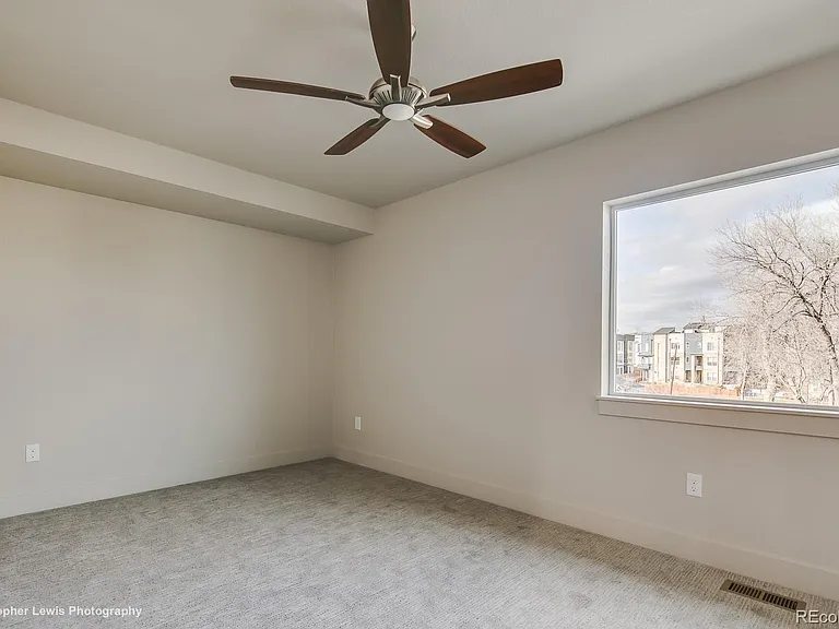 1559 King St — Photo 20