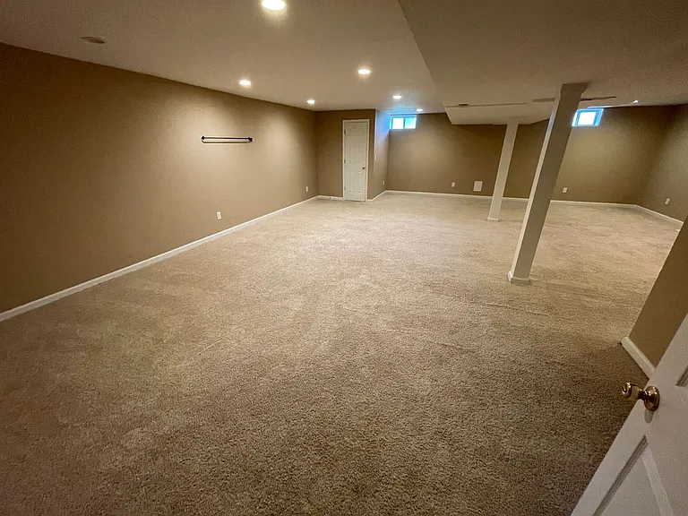 321 Arlington Meadows Dr — Photo 25
