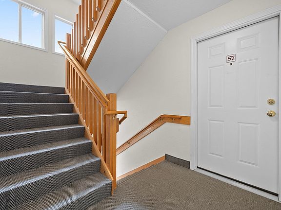 5th image of 330 Sunderland Rd Unit 57