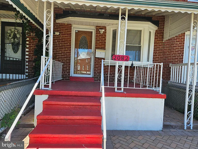 2082 Jasmine Rd — Photo 3