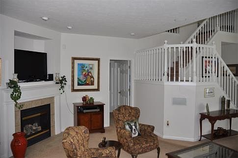 3rd image of 1006 Lincoln Park West Dr