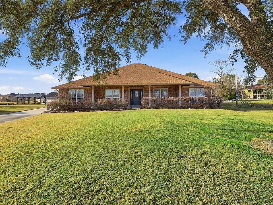 1st image of 510 Country Ln