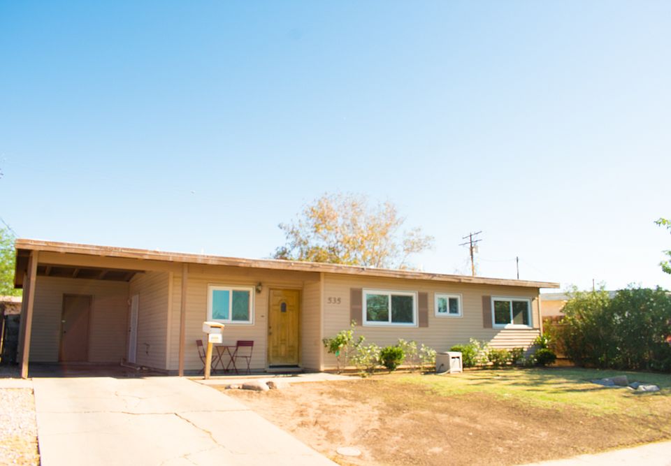 1st image of 535 Smoketree Dr