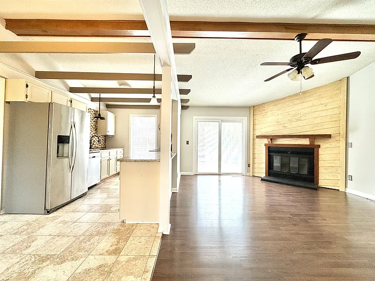 1819 Kello Dr — Photo 5
