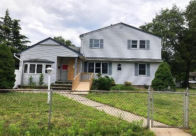 1st image of 1880 Longfellow Ave