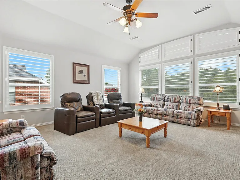 2303 Chapelwood Dr — Photo 21