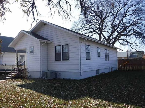 2nd image of 210 Kleven Ave