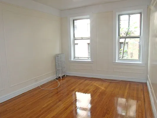 Rented by LG Realty Solutions Inc | media 9