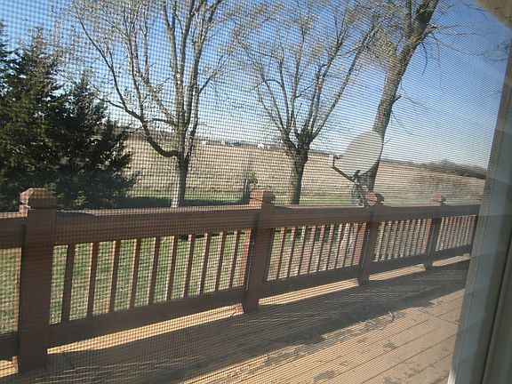 4th image of 15007 Major Ave