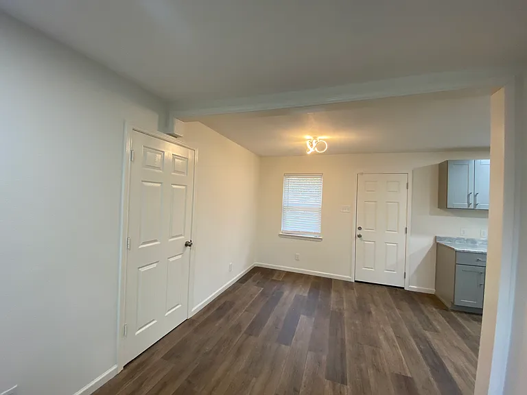 10106 Brockbank Dr — Photo 6