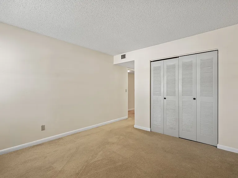 54 Veronese Ct — Photo 20