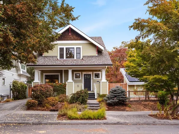 3219 SE Tibbetts St, Portland, OR 97202